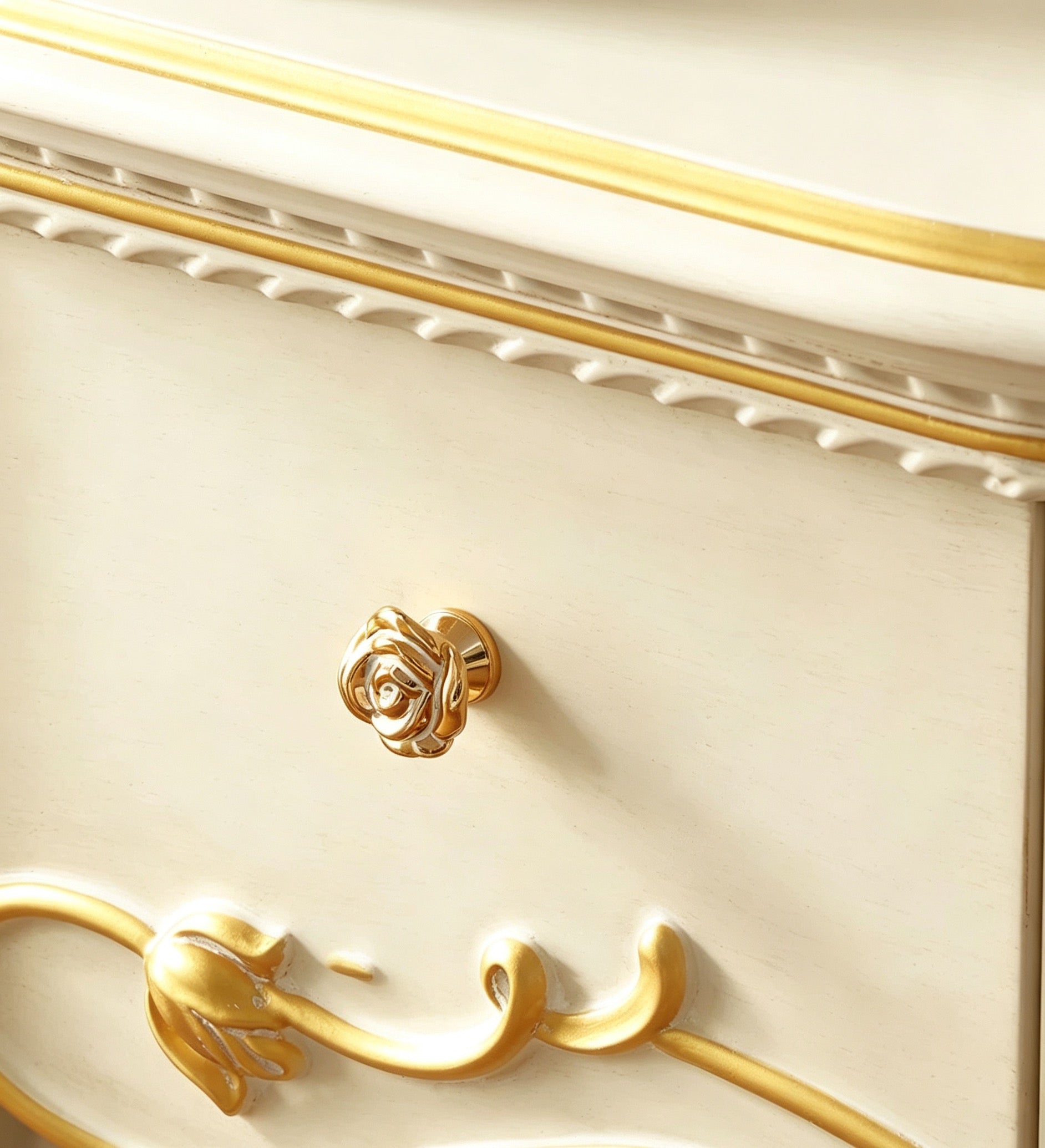 Luna White French Vintage Bedside Table